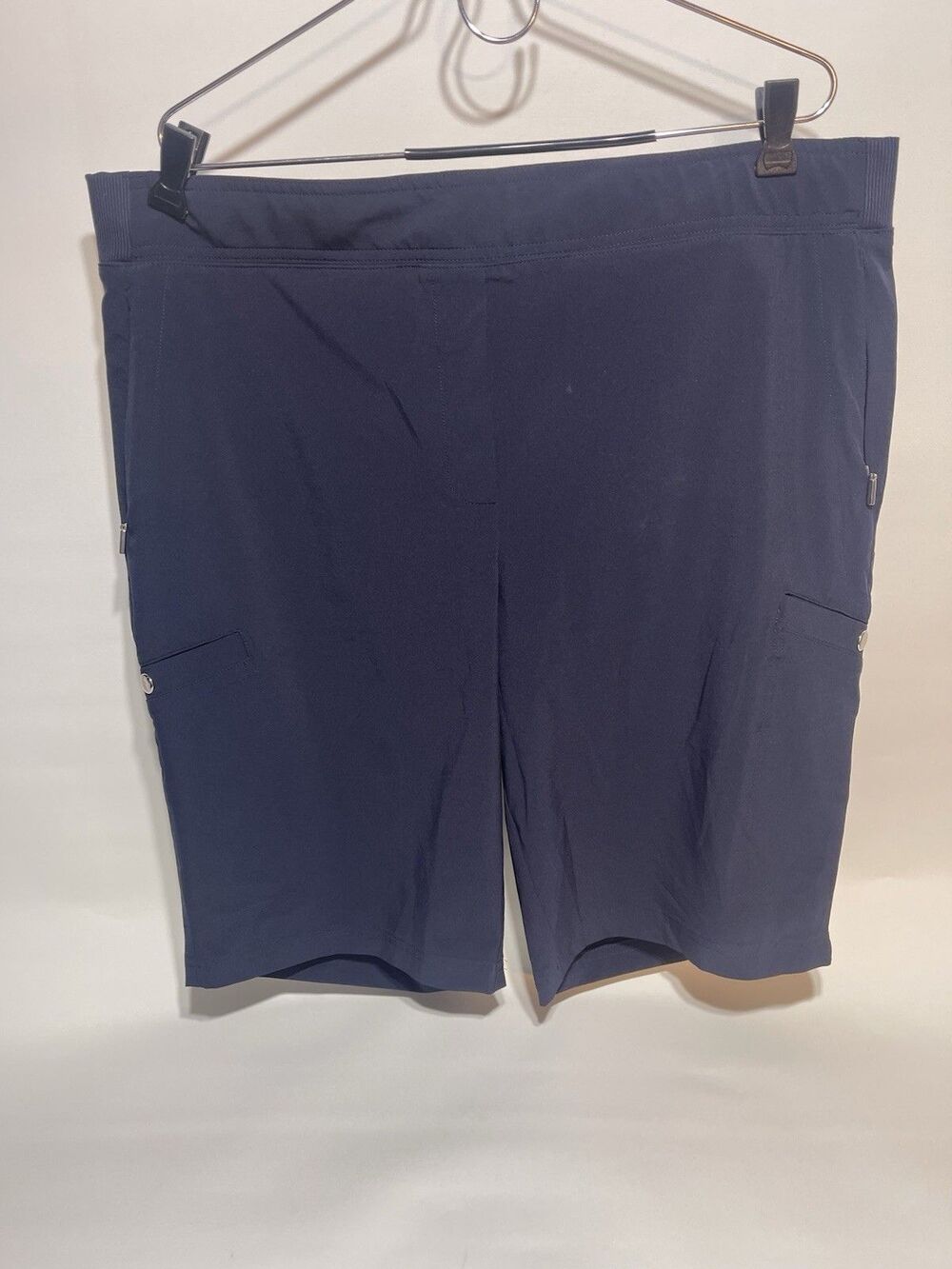 New Chico’s  Women’s Bermuda Shorts Golf Navy Blue Size 3 #0242
